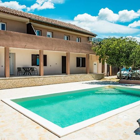 Toto Apartamento Lukovo Šugarje Exterior foto