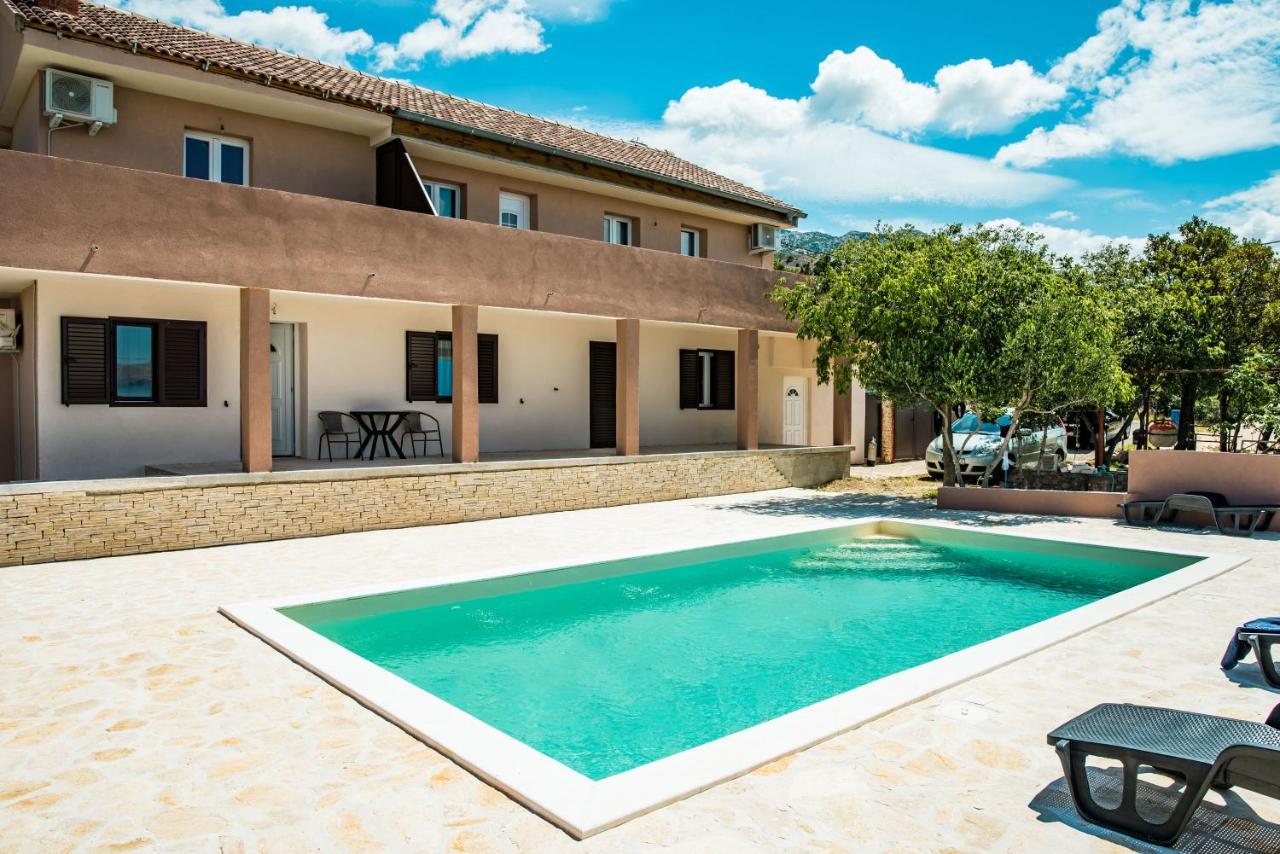Toto Apartamento Lukovo Šugarje Exterior foto